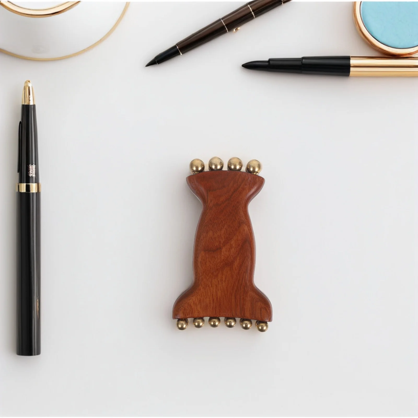 木製フェイシャルマッサージャー白檀手動フェイスネックマッサージツール真鍮ビーズフェイススカルプティングスキンケアリラクゼーションフェイシャルマッサージャー