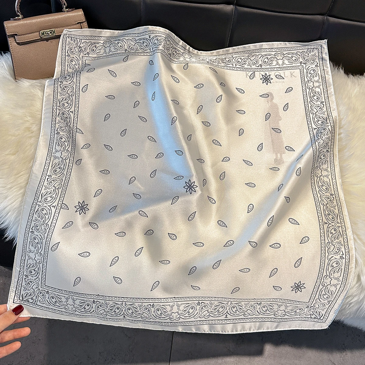 Neue 70 cm Platz Paisley Print Platz Silk Schal Lässig Elegante Dünne Atmungsaktive Hals Frauen Winddicht Kopf Wrap Haar Schals – Detail 12