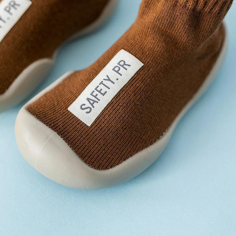 Новинка, осенне-весенняя обувь для детей, для мальчиков и девочек, противоскользящая обувь для пола, резиновая подошва, мягкая хлопковая первая обувь