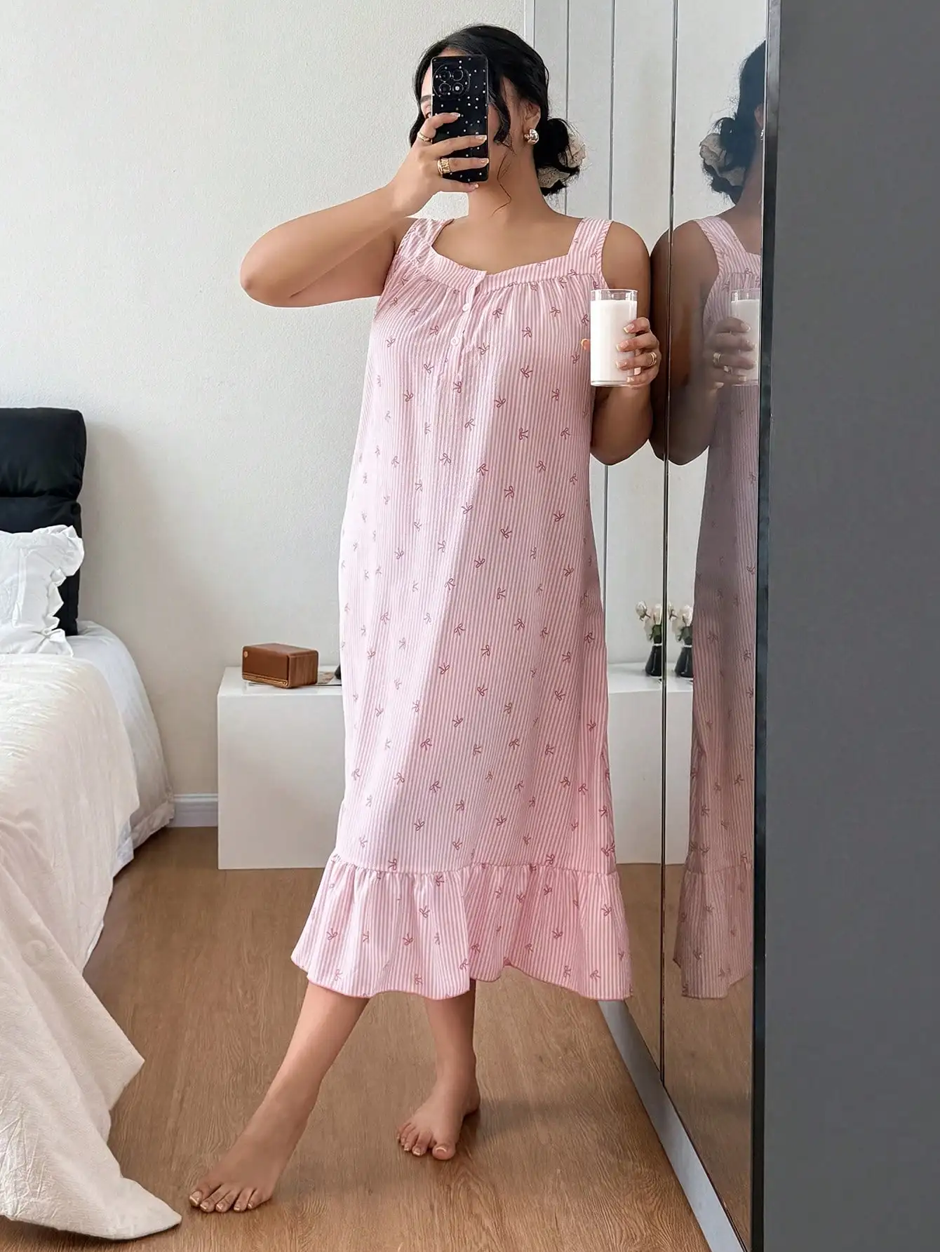 

Розовая полосатая ночная сорочка без рукавов с бантом для женщин больших размеров