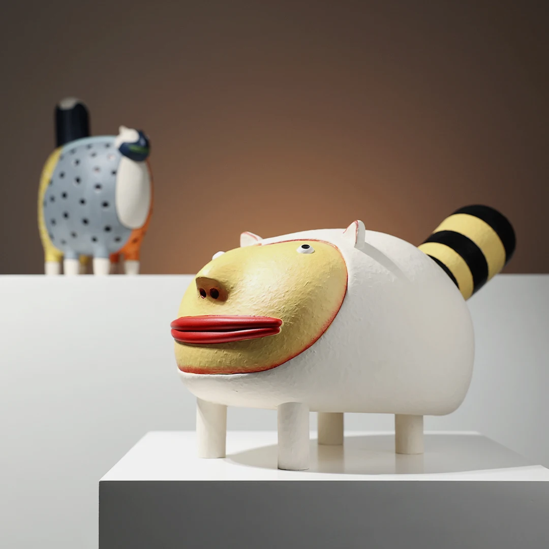 Modern Creative Cartoon Big Lips Cat Desktop Ornaments Abstract Smile Civet Cat Animal Sculpture Home Children Decor Accessories