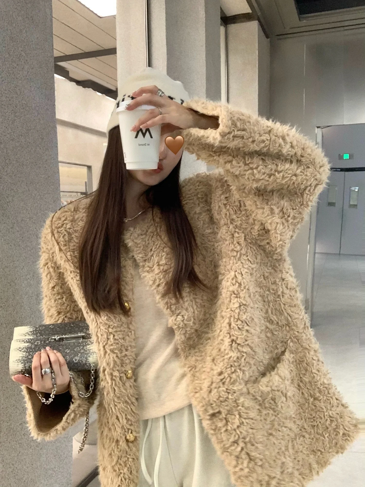 

White Studio Warm Faux Fur Jaet Ele Inteated Leather And Fur Outerwear for Girls Faionable Commute Sle Long Sve