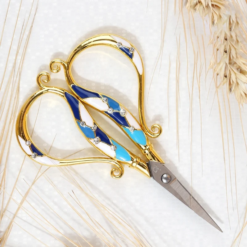 European Light Luxury Retro Painted Diamond Colored Bottle Small Scissors