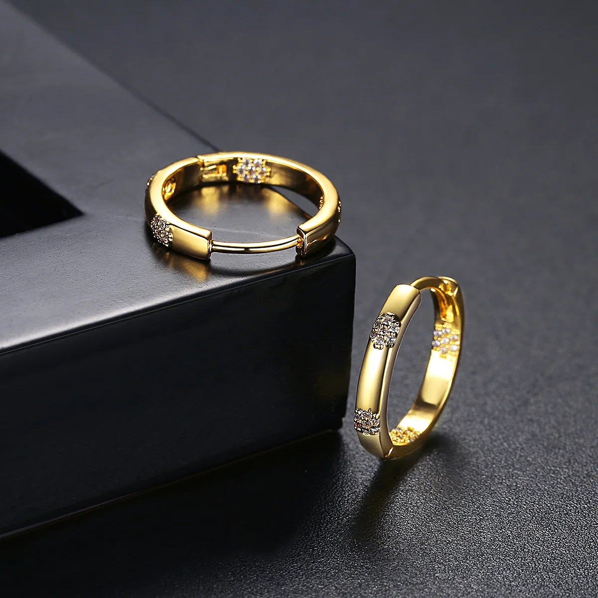 PINANNIE 18K Gold Plated Huggie Earrings for Women, Small Hoop Earrings, Hypoallergenic Everyday Ear Jewelry Gift for Her