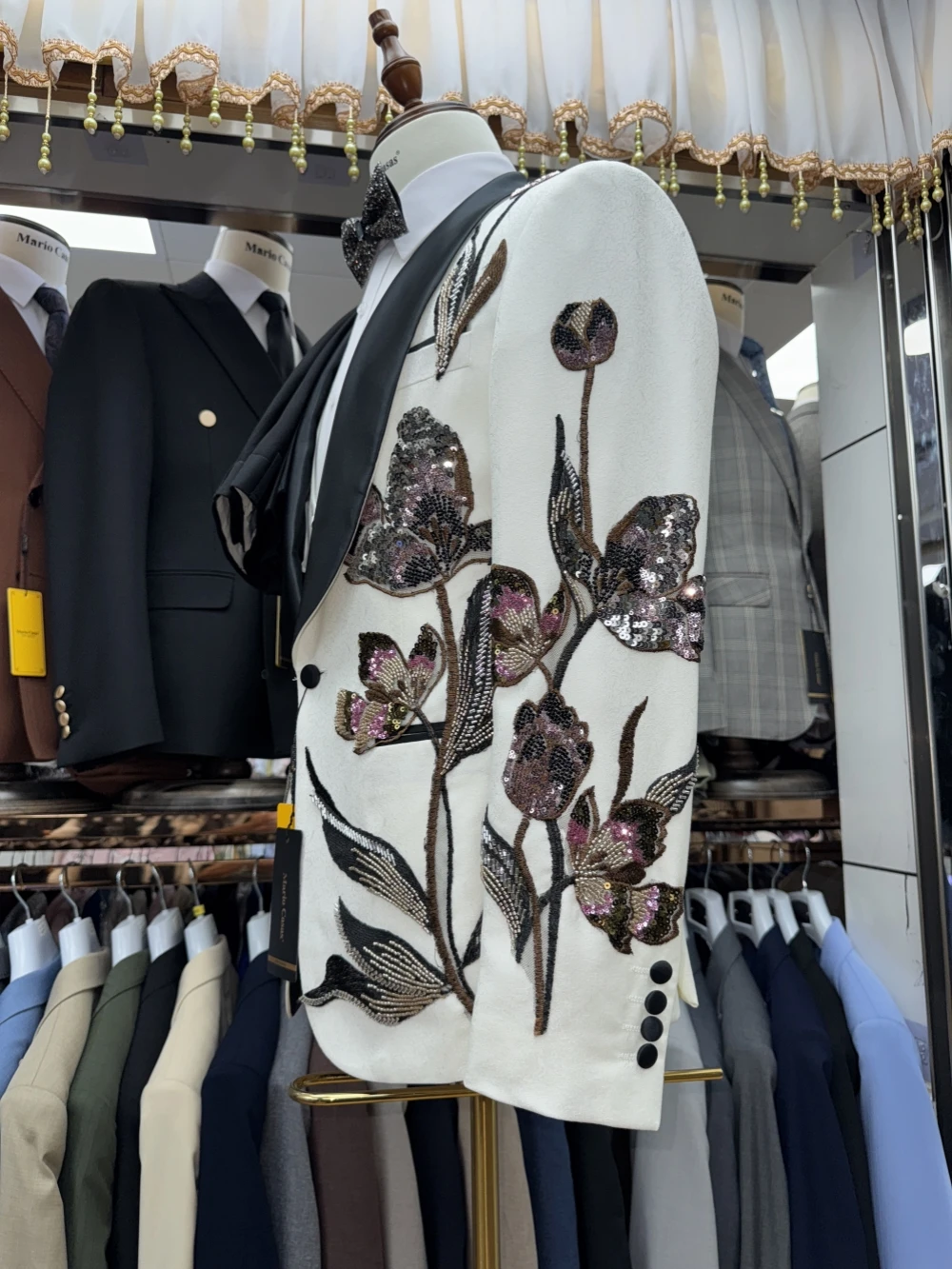 Elegant Mature Embroidery Beaded Suit Set 3 Pieces For Men Dancing Wear,Handsome Slim Fit Shawl Lapel Men's Suits Party Tuxedo