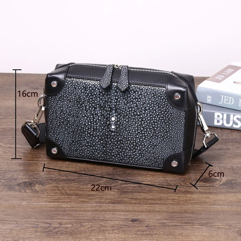 Winter New High Quality Pearl Fishskin Men\'s Shoulder Bag Genuine Leather Men\'s Bag Fashion Casual Crossbody Bag