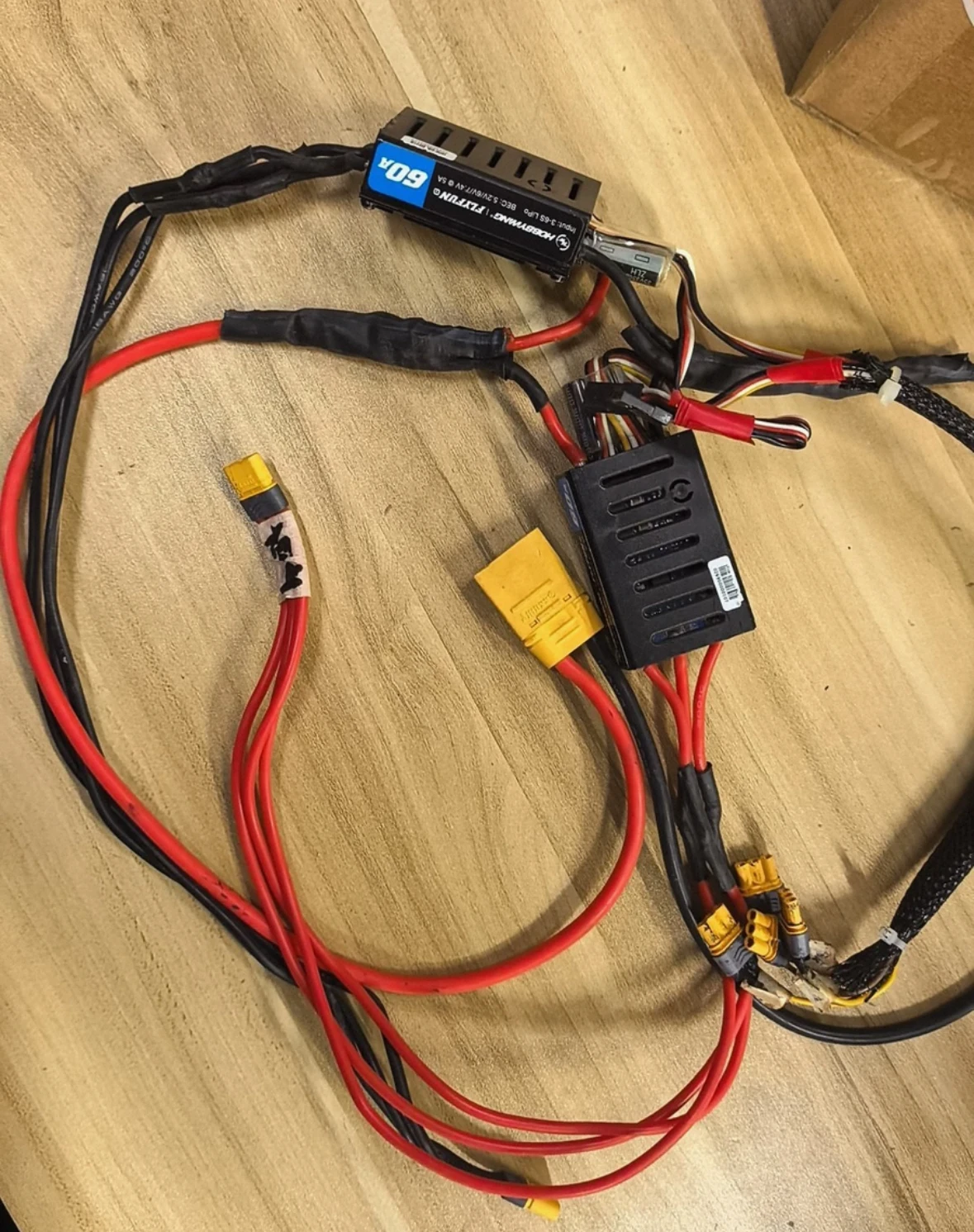 90% New Hobbywing FlyFun V5 60A ESC 3-6S Lipo Brushless Electrical Speed Controller for Car FPV  Motor