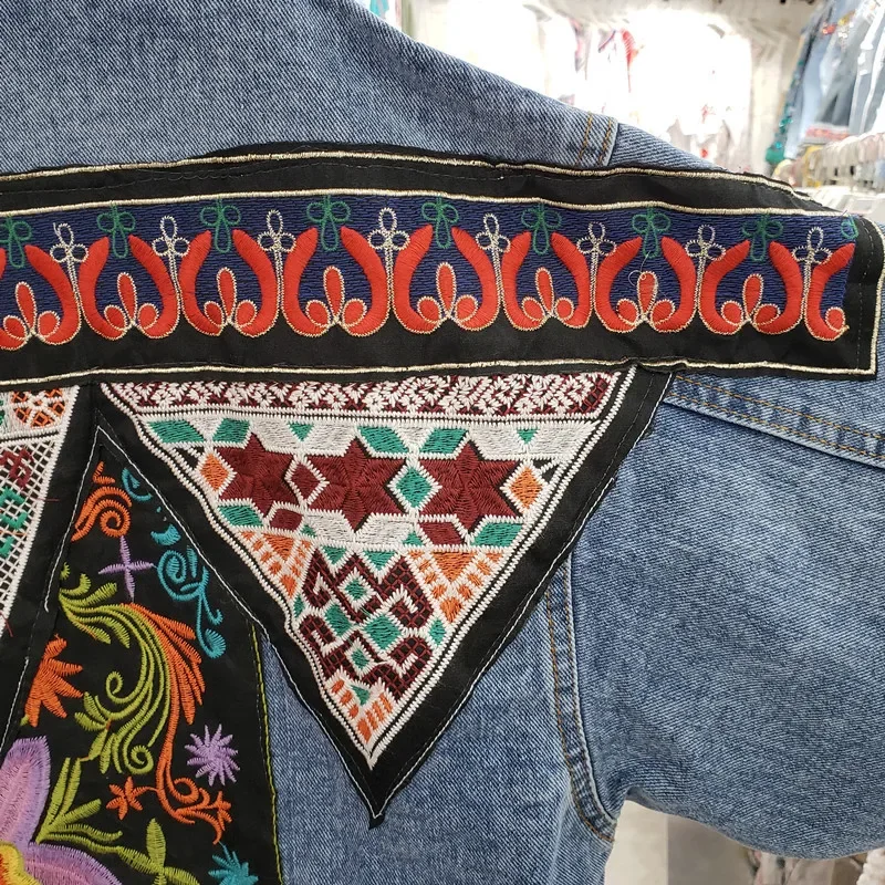 

Vintage Blue Embroidery Sequins Tassels Denim Jacket Women Cowboy Outerwear Autumn Loose Short Big Pocket Jeans Jacket Female