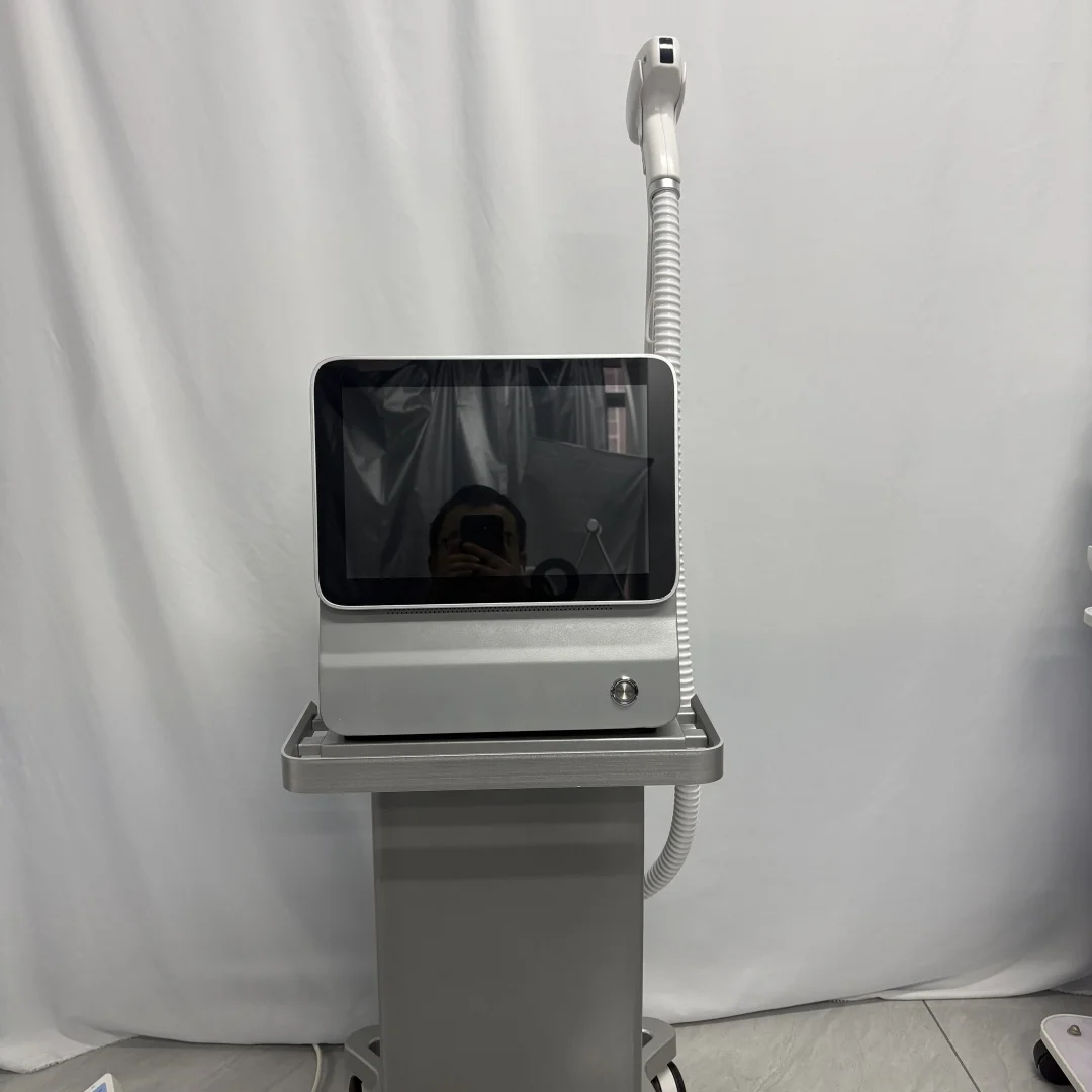 

4000W Alexandrite Ice Platinum Laser Professional Diode Laser Machine 3 wavelength Permanent Painless Hair Remover