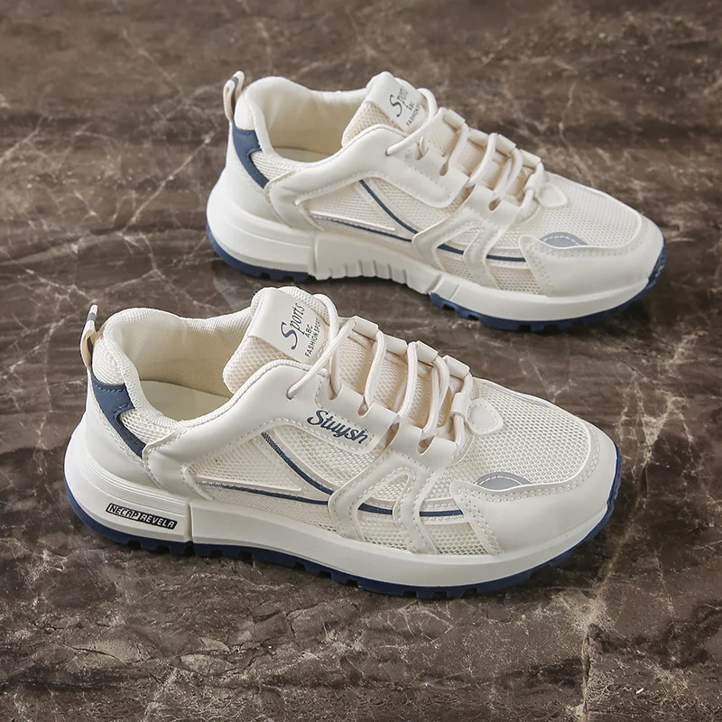 أحذية نسائية مصممة صيفية برباط علوي أحذية رياضية ناعمة قابلة للتنفس للنساء منصة غير قابلة للانزلاق أحذية رياضية للجري أحذية كرة السلة