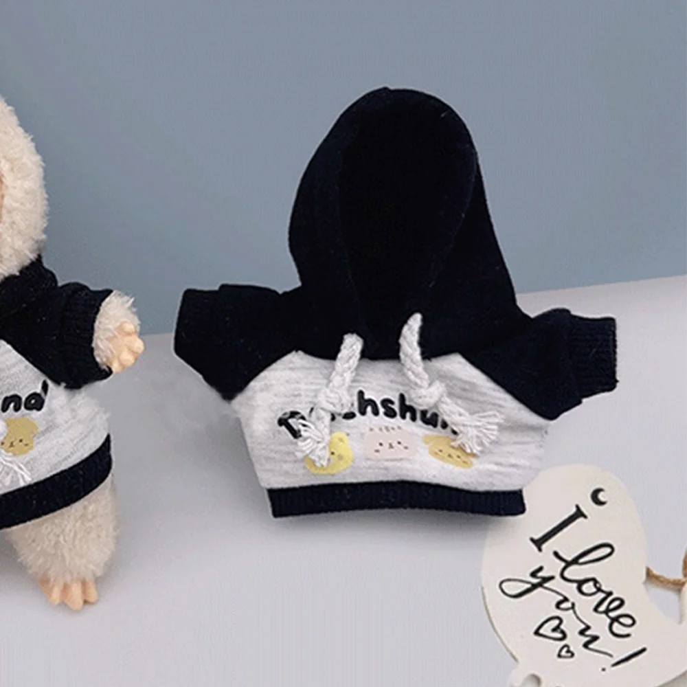 17 ซม.ตุ๊กตาเสื้อผ้าตุ๊กตาHooded Sweatshirtกีฬาสไตล์เสื้อผ้าHoodiesน่ารักตกแต่งสําหรับกล่องตาบอดตุ๊กตาพวงกุญแจ