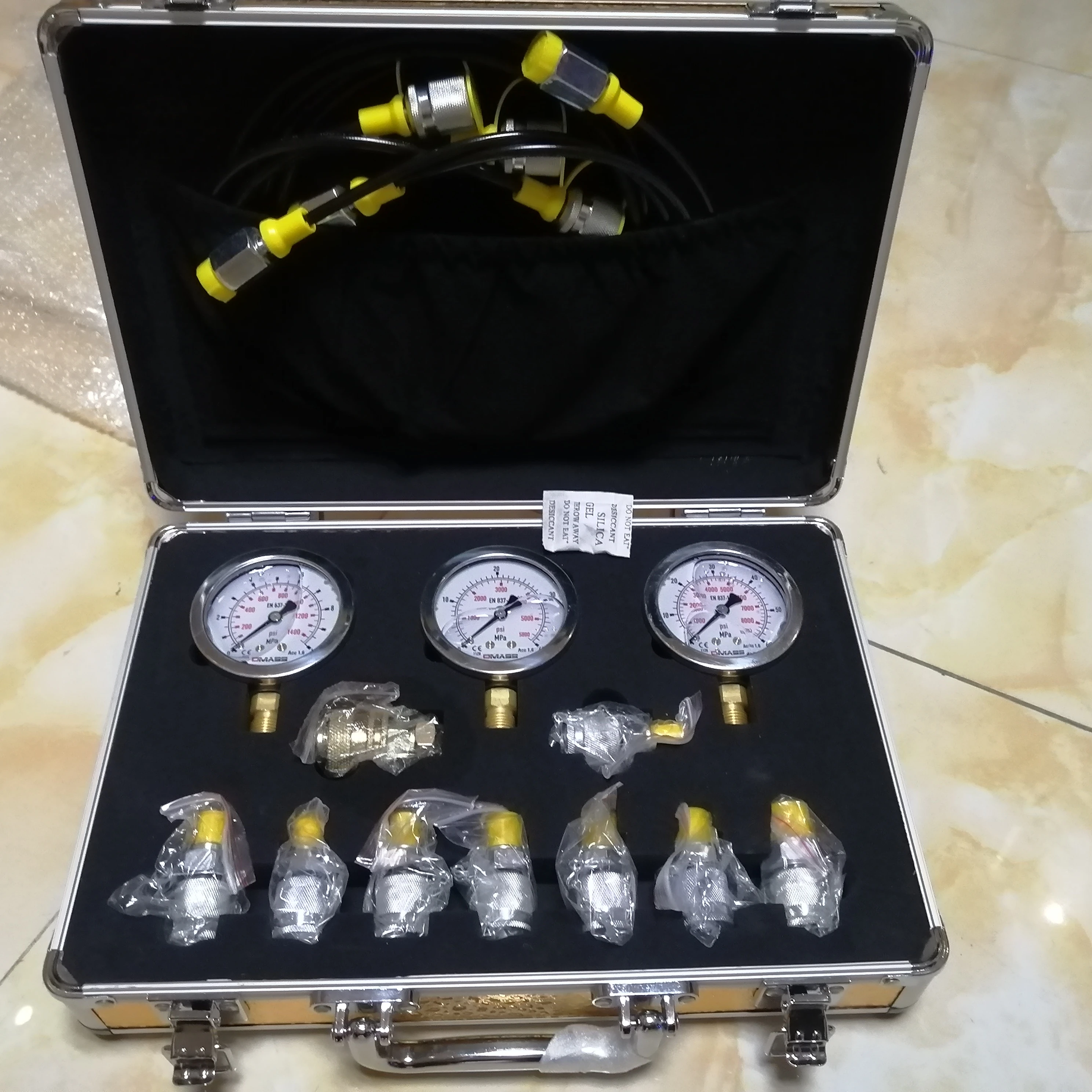 

Excavator Hydraulic Gauge 0-25 MPa 0-3500 PSI Pressure Test Gauge Kits