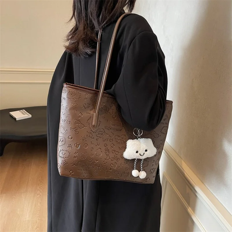 

Elegant Leather Classic Designer Paris Fashion Large Capacity Bag For Women Crossbody Handbag Trendy Unique