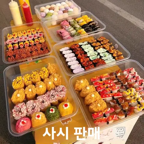 자세히 둘러보기 아크릴 스시 디스플레이 트레이 직사각형 디저트 케이크 상업용 보관 상자 투명 식품 등급 스톨 서빙 플레이트 심플 스타일