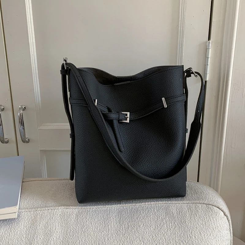 

Elegant Women Handbag Leather Crossbody Bag, Famous Designer Shoulder Messenger, Popular Classic Luxury Tote Bags