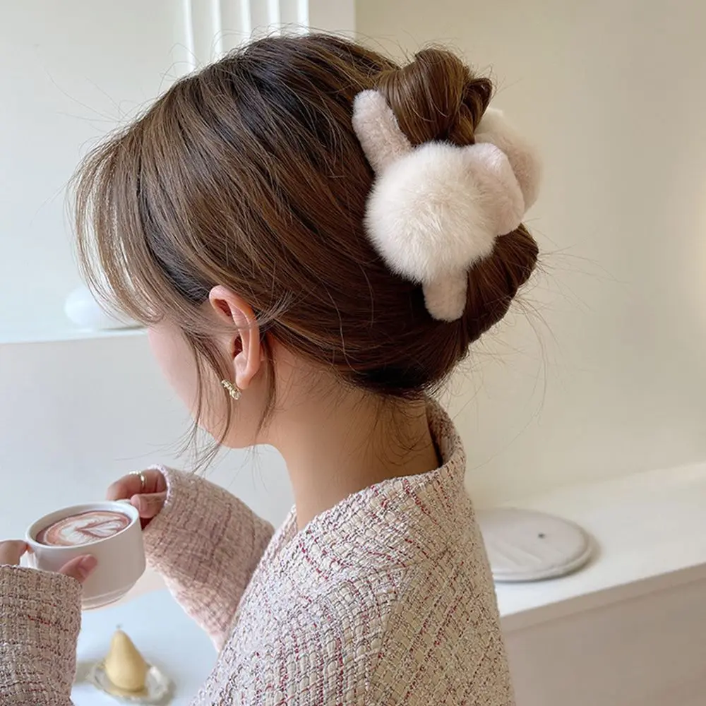 

Plush Ball Temperament Fashion Design Winter And Autumn Korean Style Hair Claw Women Hair Accessories Hair Clip Shark Grab Clip