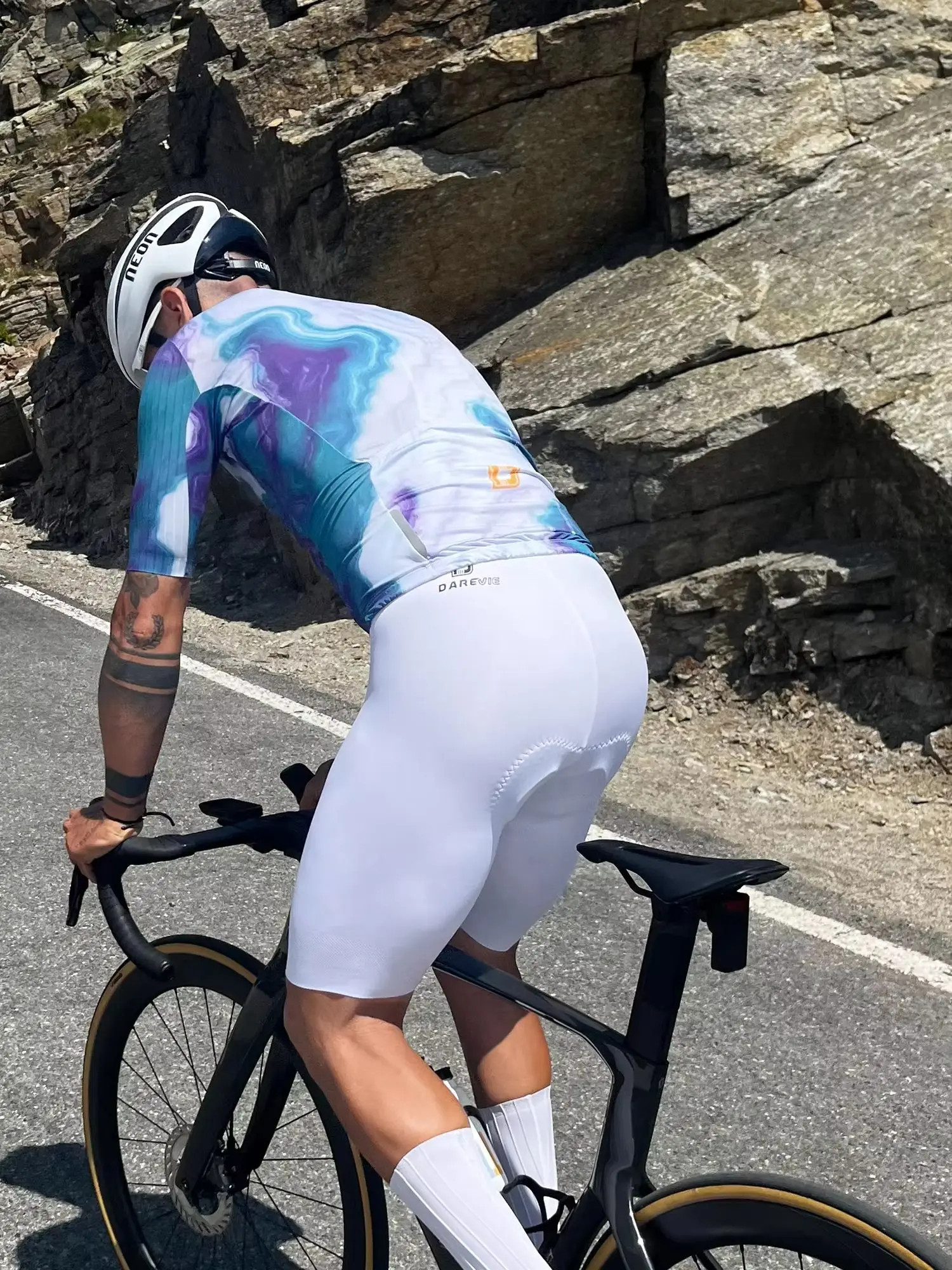 AliExpress DAREVIE Cycling Jersey Aero High Speed UV 40+ Pro Level Man Cycling Maillot Moisture Wicking Quick Dry Cycling Jersey Man