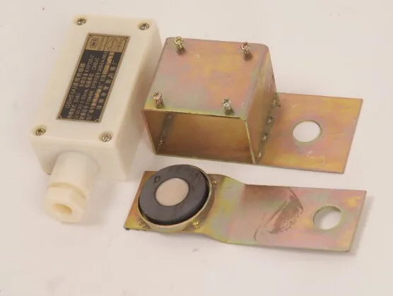 

GSH5 (A)/GSC4 Speed Sensor with Custom DC24V Input