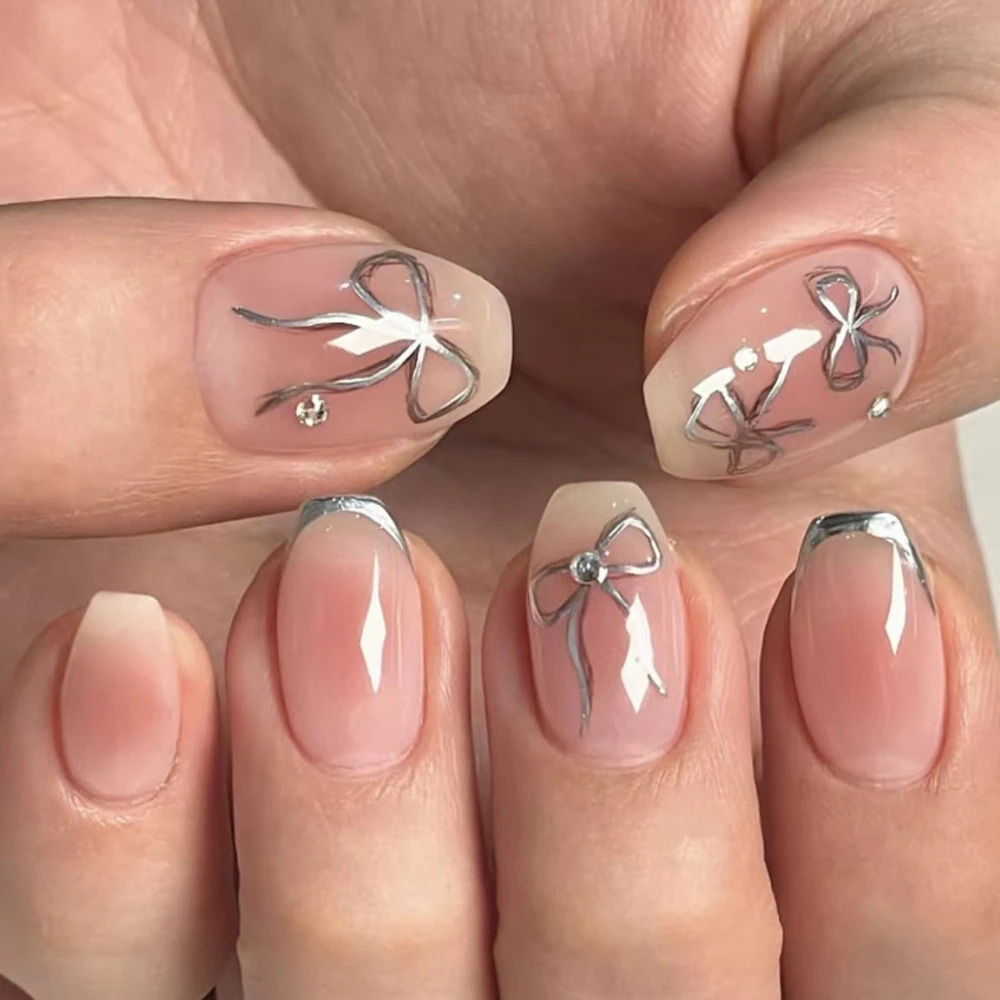 

Shiny Rhinestone Silver Bowknot French Nail Art Chic Wearable False Nails Detachable Finished Fake Nails Wearable Press on Nails