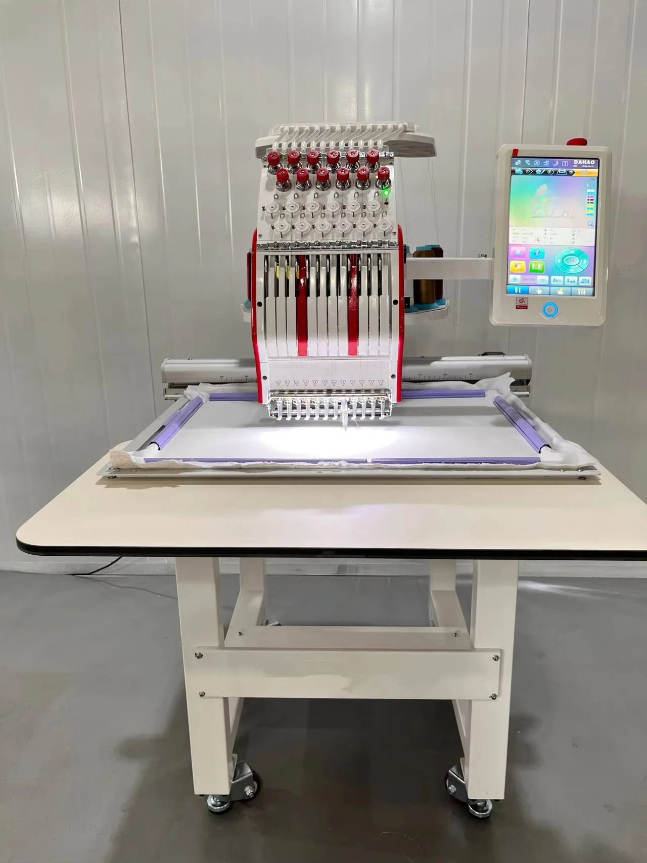 Yeshi Customize Colors and Logo 16 Languages Commercial Automatic Computerized Embroidery Machine