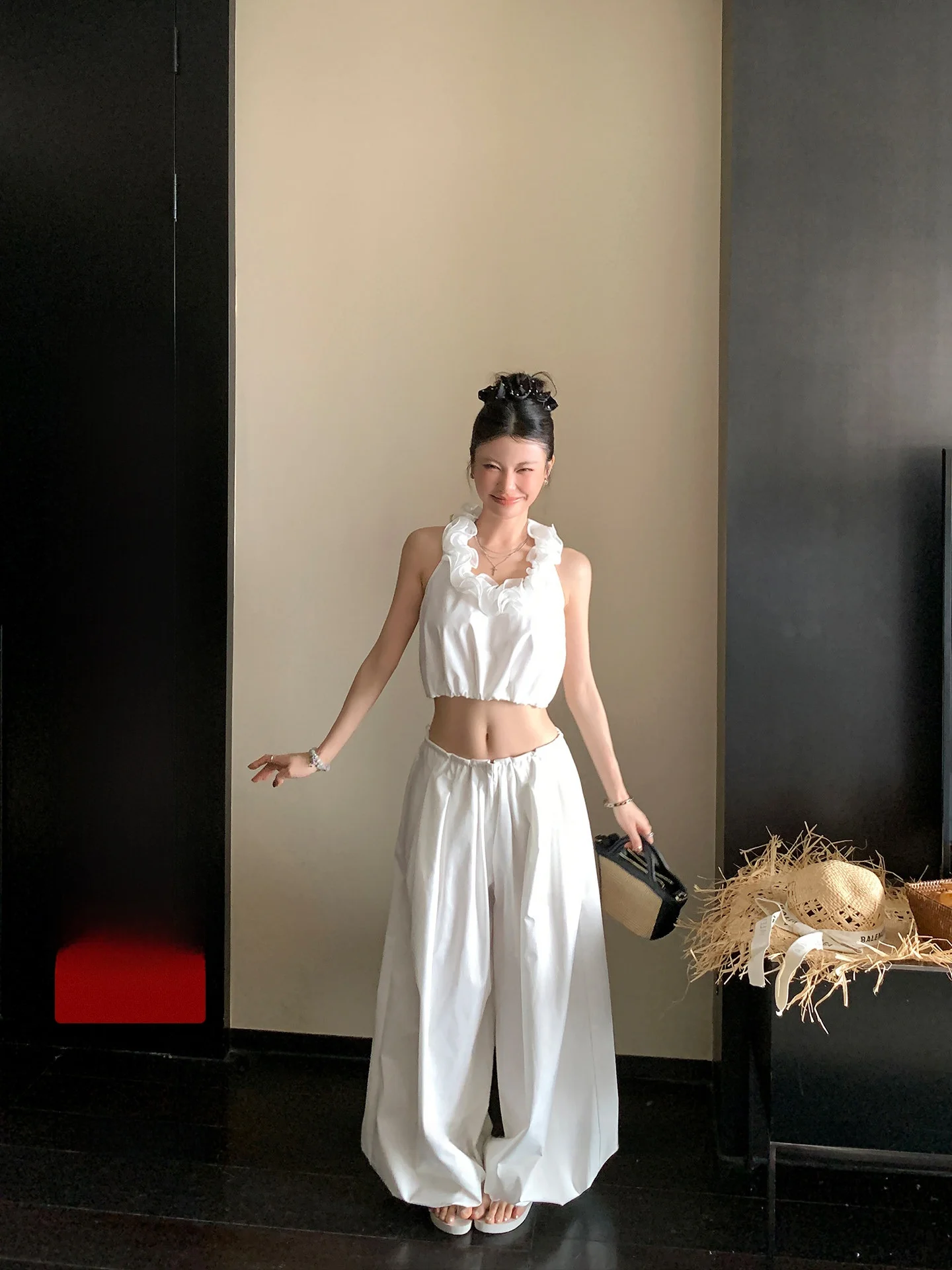 

Lione White Lace Trim Adjustable Shoulder Strap Tube Top And Wide Leg Pants Set Women's Fashion Spring Outfit Sun Protection