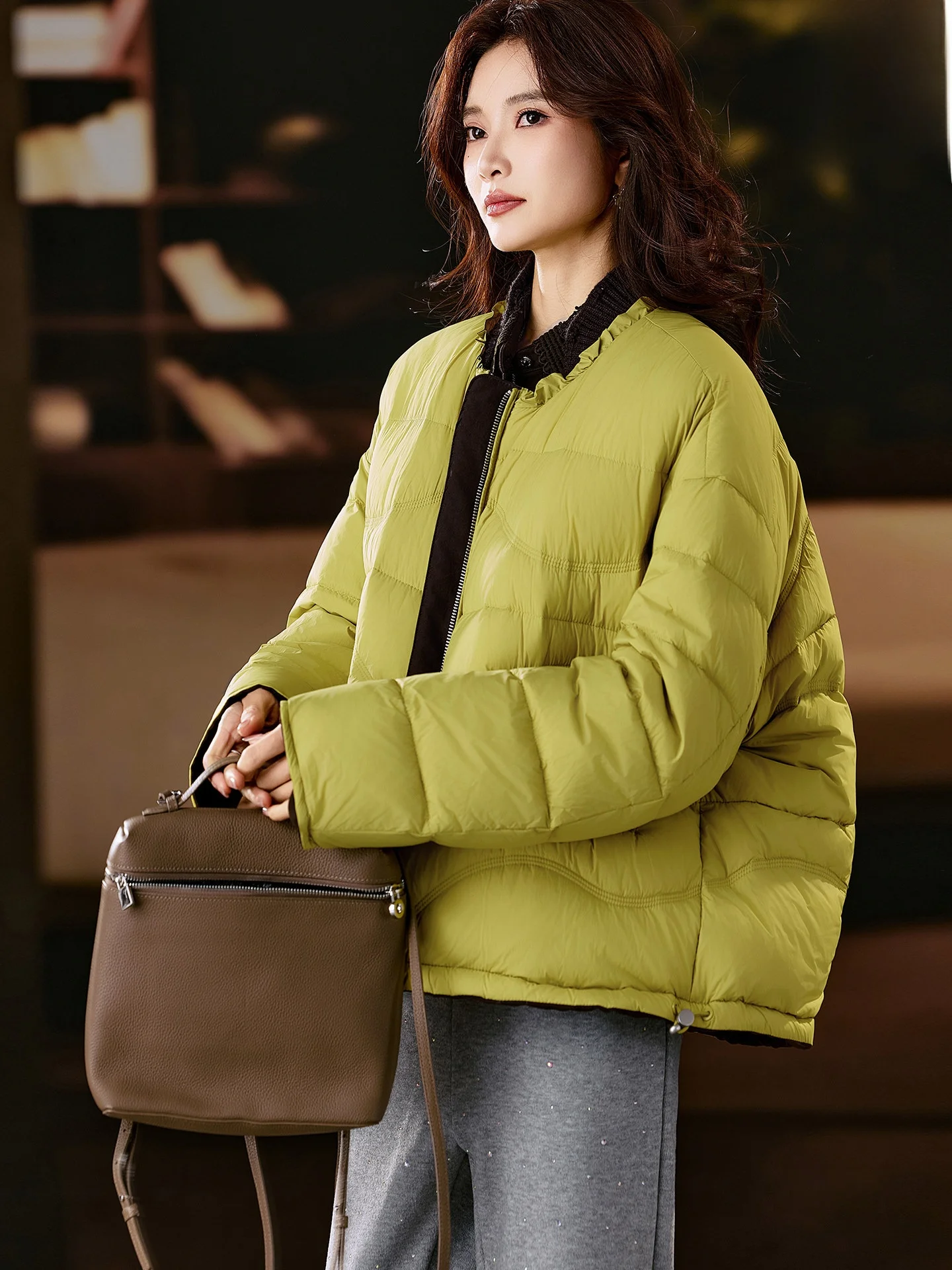 

Двусторонняя белая пуховая куртка для женщин больших размеров, уличный стиль, свободный крой, теплая, с высокой талией, удлиненная, на молнии