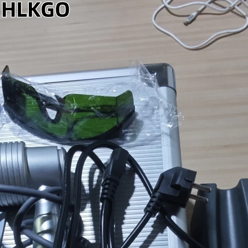 

Лазерное терапевтическое устройство с двойной длиной волны 1055 МВт для ветеринарного использования, портативное 650 нм 808 нм для облегчения боли в домашних животных, заживления ран