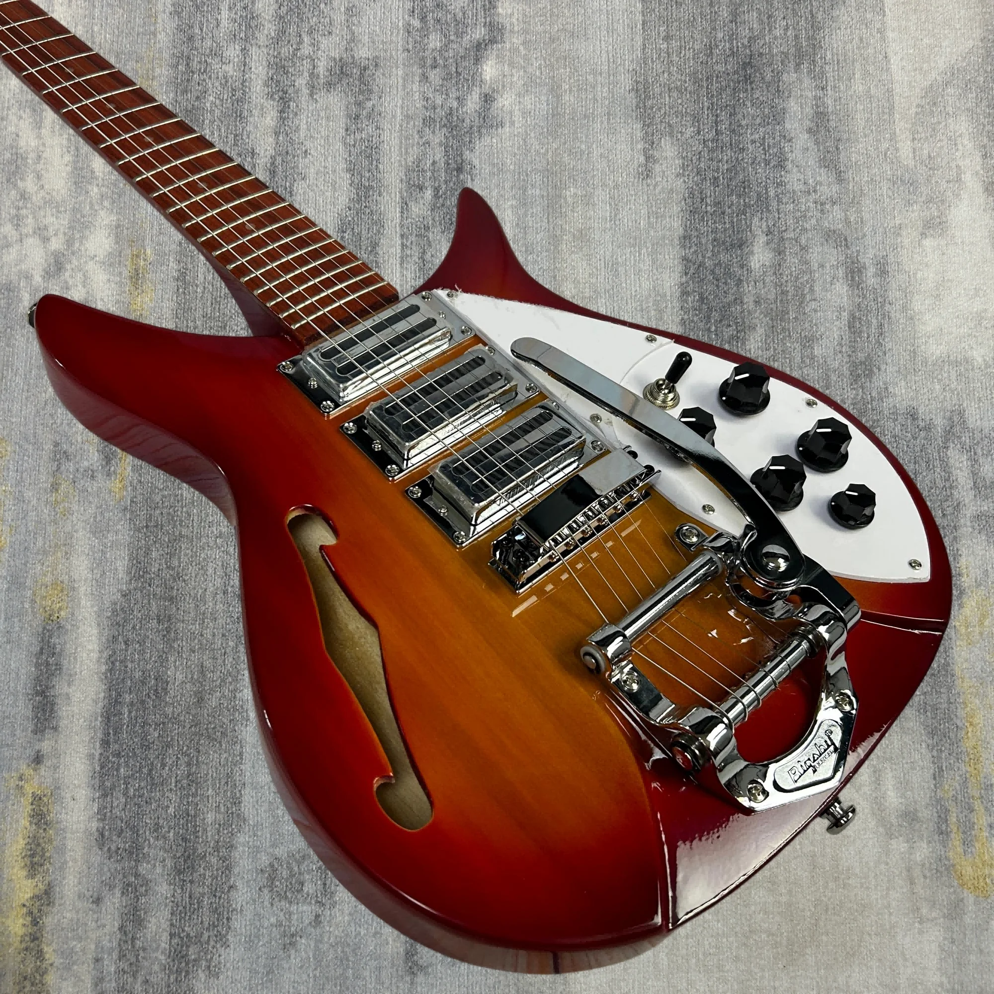Rickenback 325 Model Electric Guitars Semi Hollow Cherry Sunburst Version 527mm Scale Length F Holes