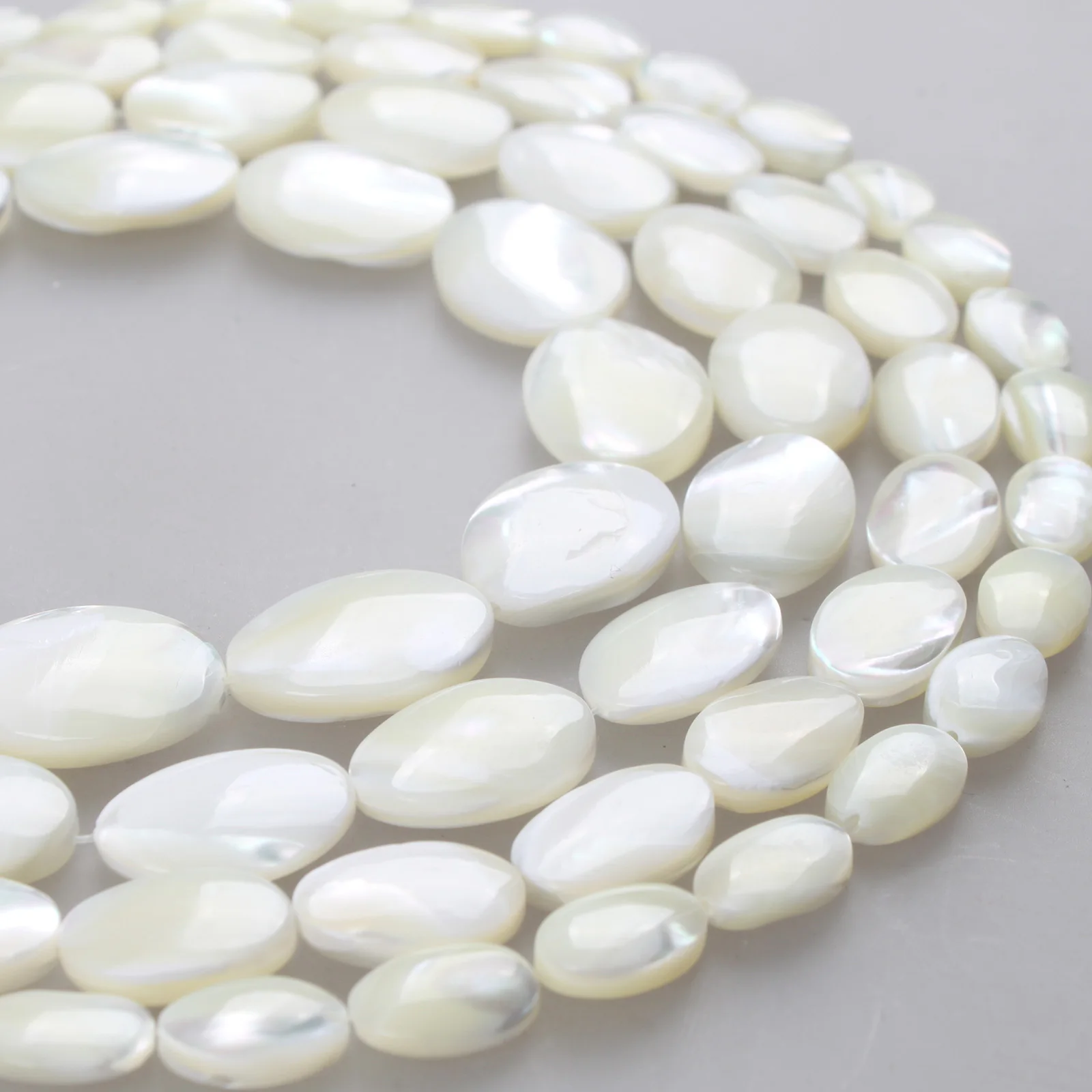 Natural Shell Beads AAA White Mother Of Pearl Tridacna Shell Oval Shape Beads 8 10 13 20mm For Bracelet Necklace Jewelry Making