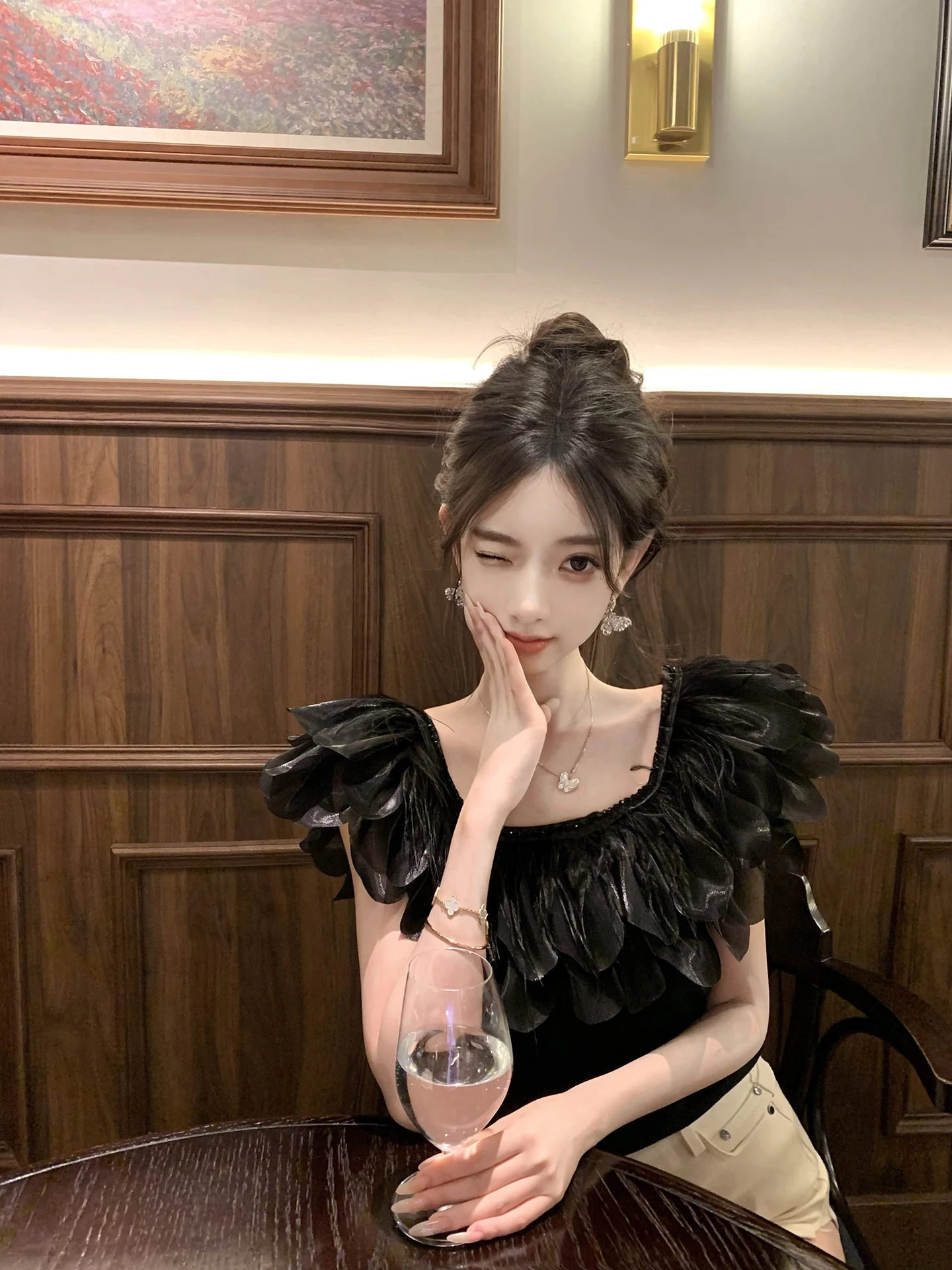 

J Studio Hera Miss Slim Fit Square Collar T-irt Women's Sle Two Colors Aosphere Feeling Top Summer Faion Ladies' Tee