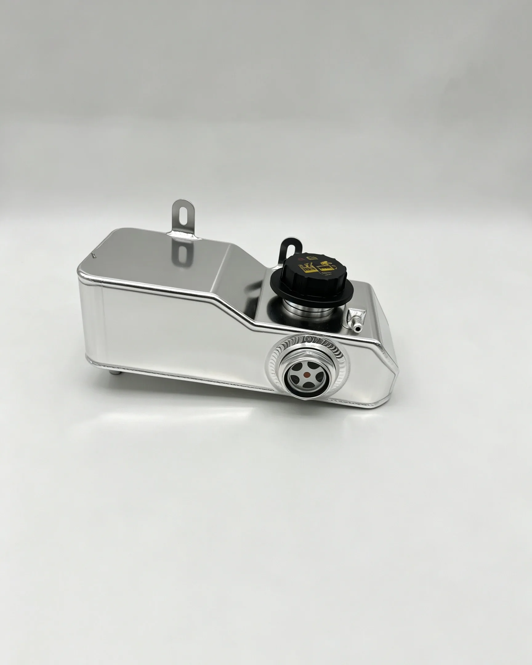 2.5mm Aluminum Coolant Expansion Tank OE#6736379 Reinforced Mounting Points Enlarged Sight Window For Bobcat S130 T140 Skid Stee