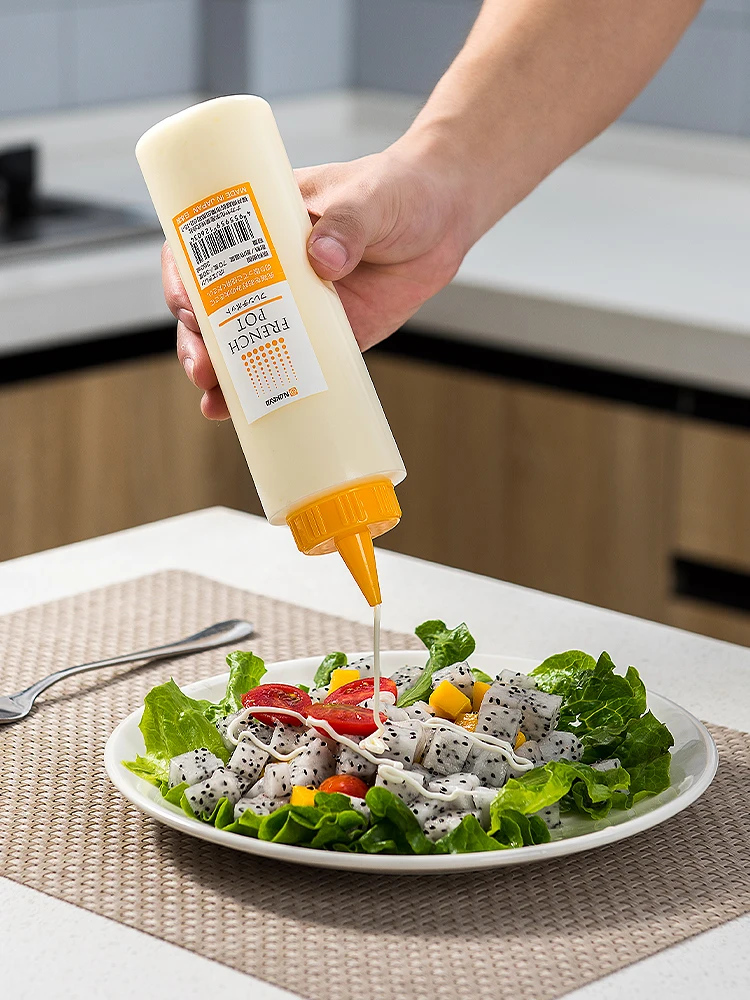 Squeezy Sauce Bottl…