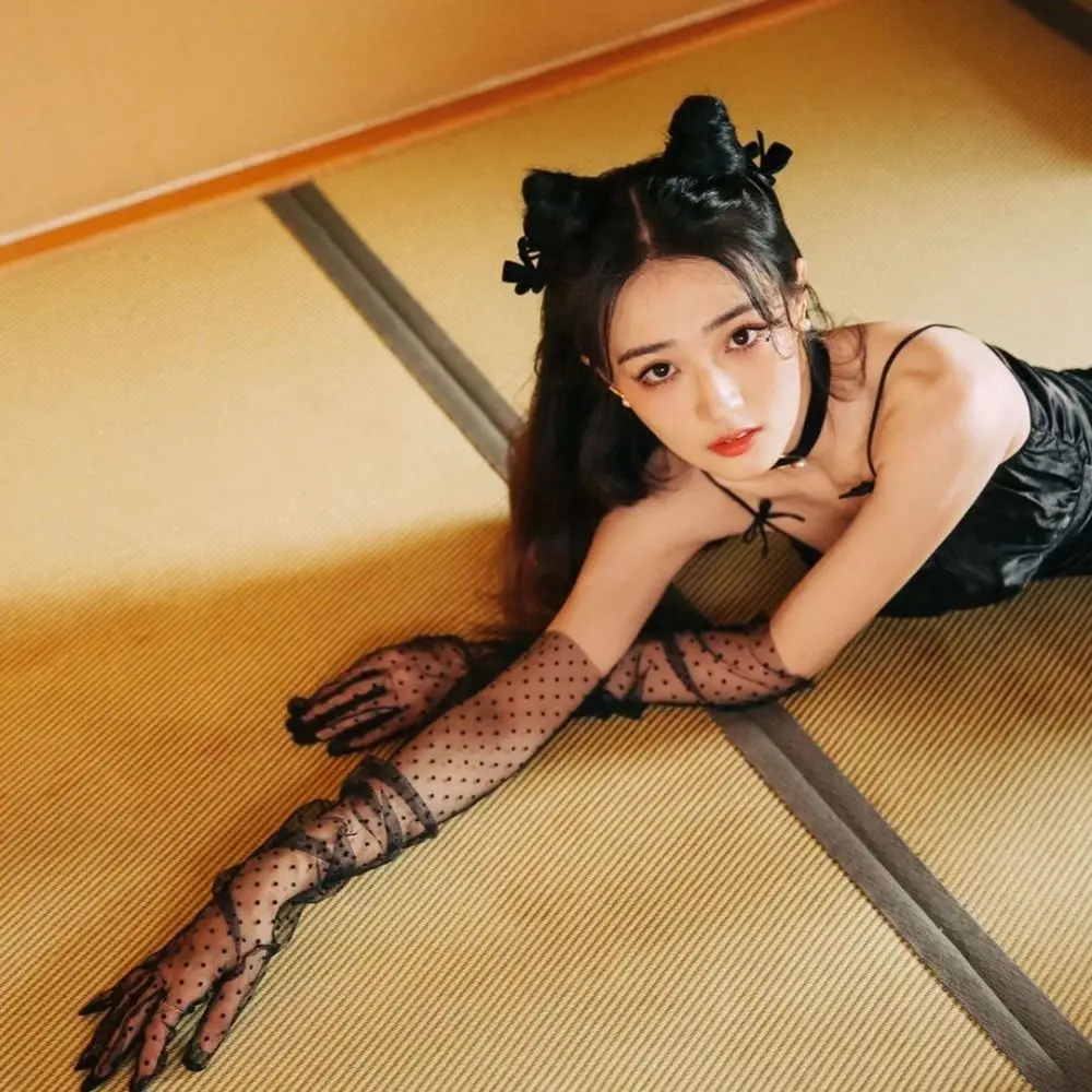 رقيقة جدا طويلة تول قفازات الصيف بسط الدانتيل كامل فنجر القفازات واقية من الشمس قفازات شفافة للنساء الفتيات الزفاف #1