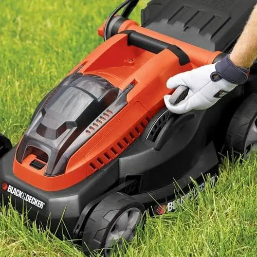 BLACK+DECKER 40V MAX* Cordless Lawn Mower, 16-Inch (CM1640) lawnmower