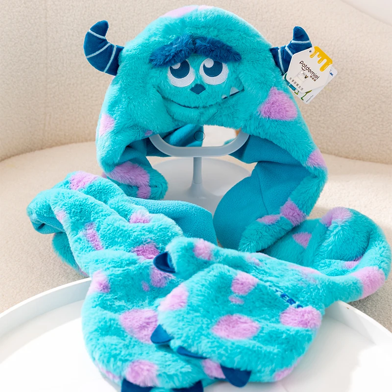 Disney Monsters University Sullivan & Strawberry Bear & Three Eyes Scarf doll to give children birthday gifts