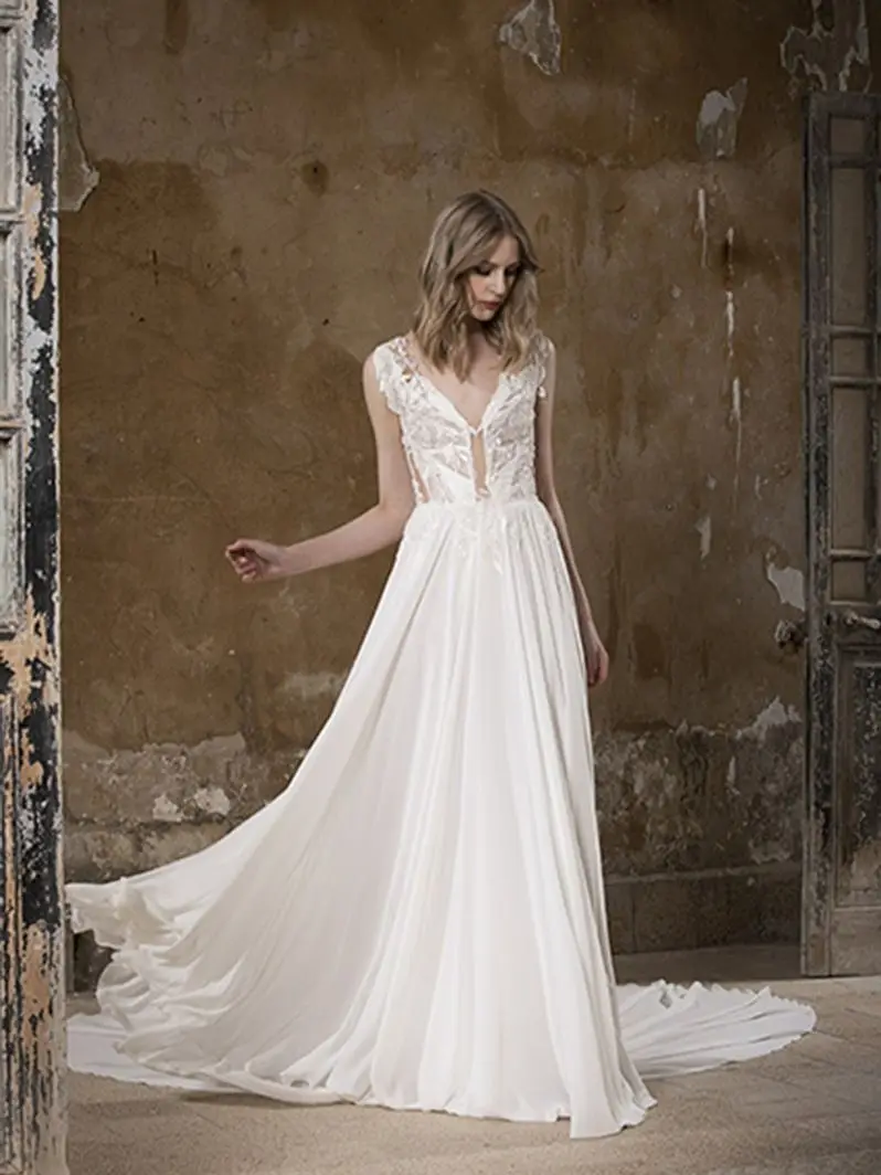 Moda Abiti Da Sposa Scollo A V In Pizzo Appliques Chiffon Abiti Da Sposa Su Misura Made Pulsante Indietro Sweep Treno UNA Linea di Abito Da Sposa