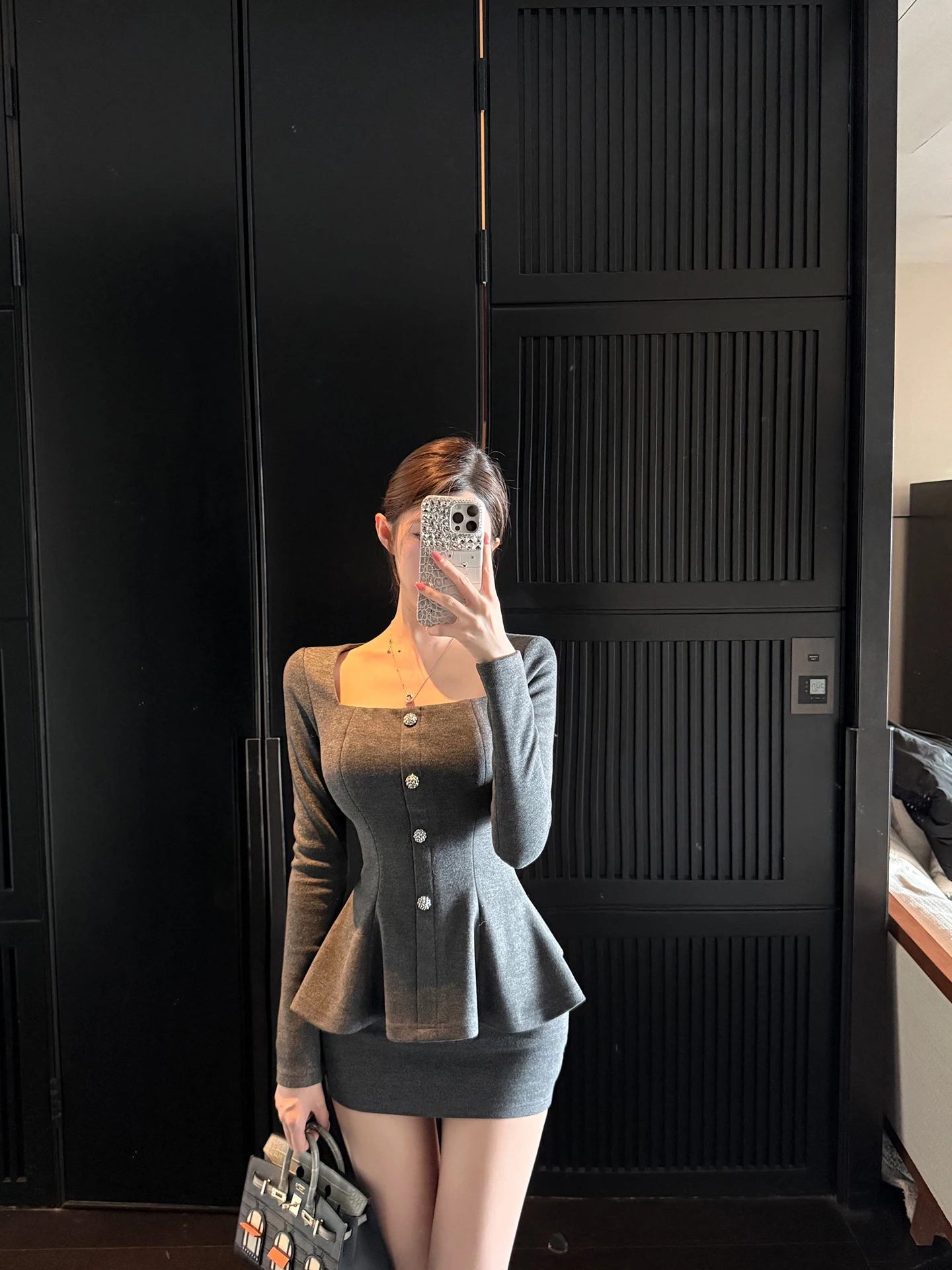 

Chill er Retro High-End Square Collar Waist-Cinched Top And Wrap around Skirt Fraance Wind Ensemble Spring Commute Sle