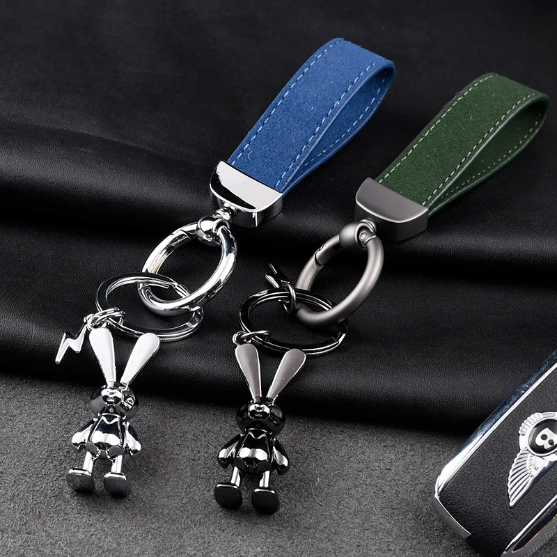 Wholesale 4pcs/set Premium Keychain Exquisite Pendant for Men Personalized Car Keychain Doll Pendant for Women