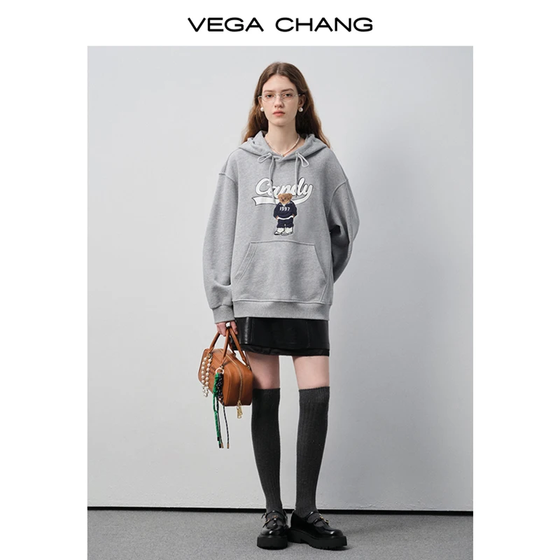 Vega Chang الخريف والشتاء المرأة الجديدة مقنعين البلوز الأمريكية الرجعية الدب طباعة العصرية بارد لطيف فضفاض الأعلى