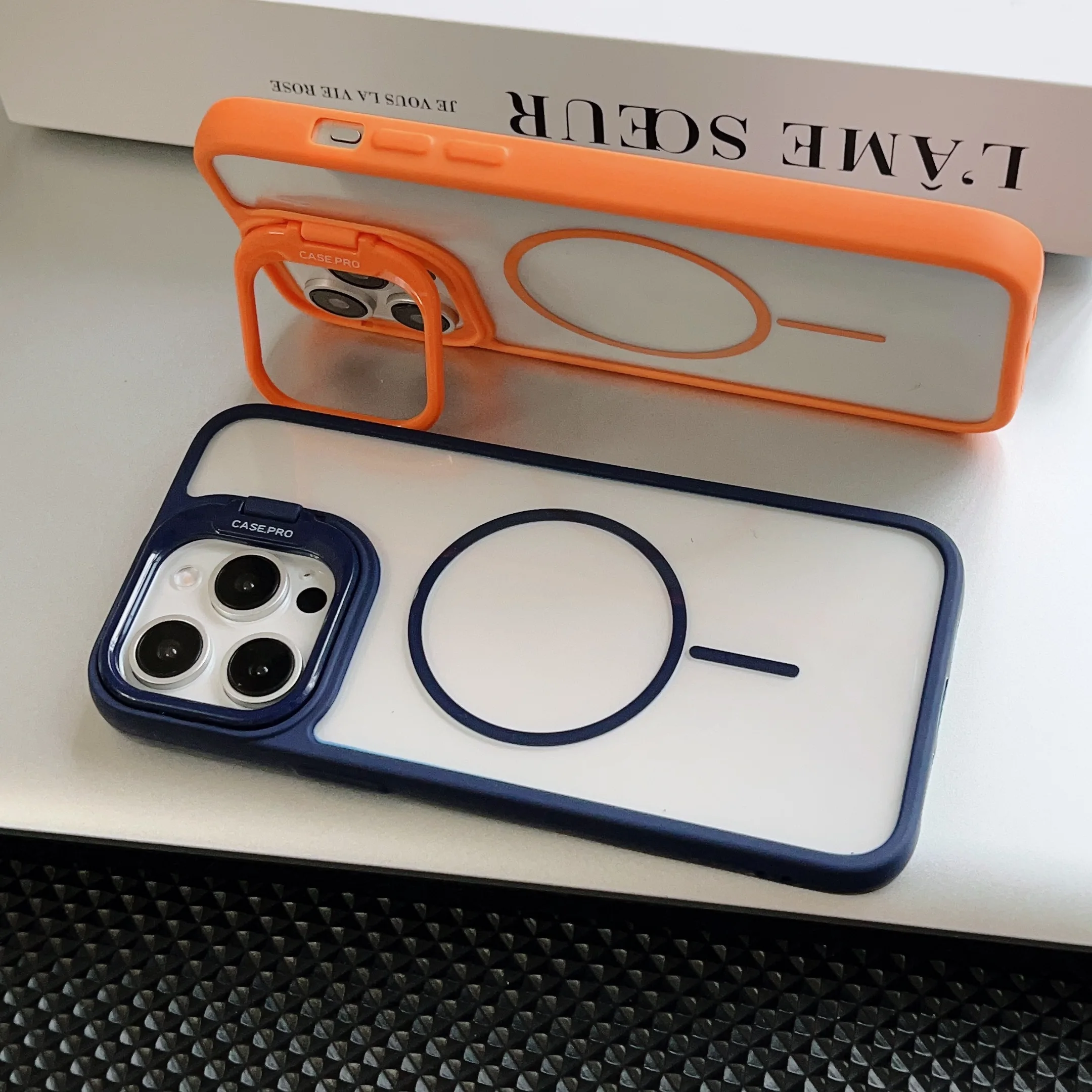 Casing Anti Jatuh Pengisi Daya Nirkabel Magnetik Baru untuk iPhone 16 15 14 Plus 13 12 11 Pro Max Penutup Pelindung Lensa Kaca Dudukan Magsafe