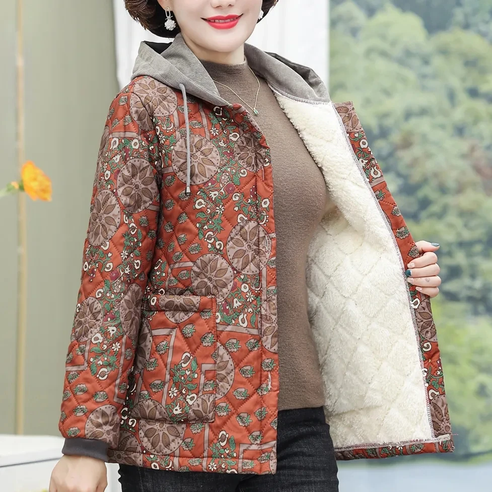 Fleece Warm Cotton-padded Jacket Female New Middle-aged And Elderly Winter Hooded Loose Ladies Printed Mother Coat Tide 5XL.