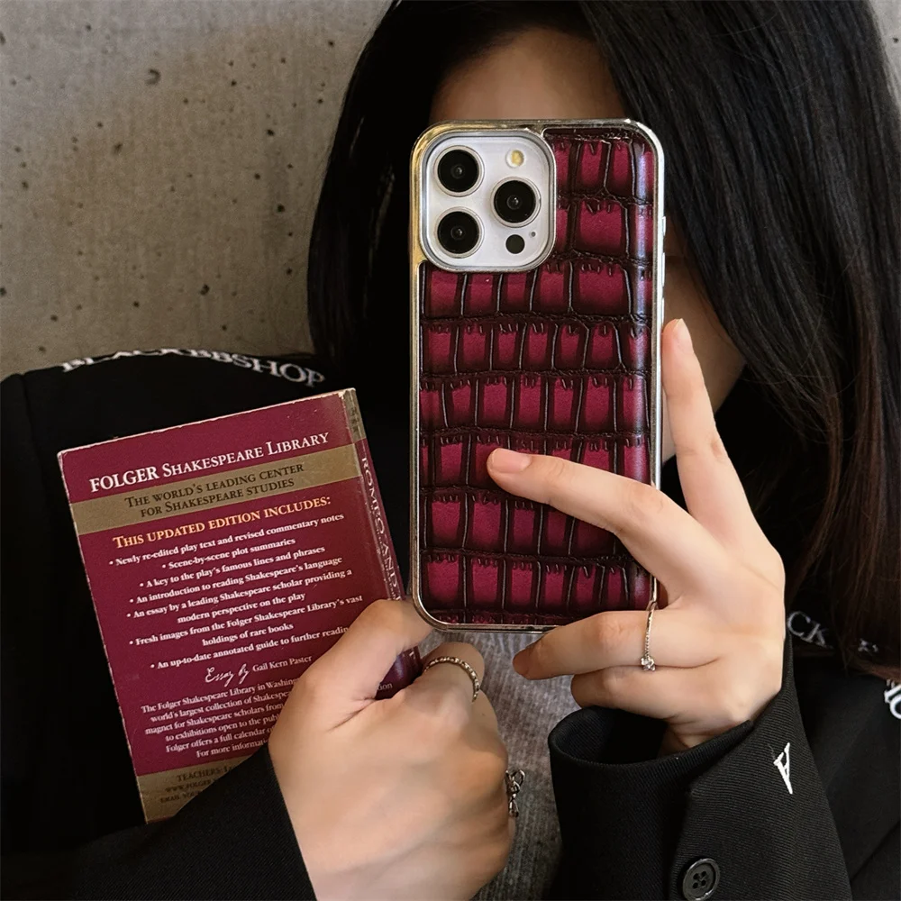 Luxury Glossy Crocodile Pattern Case For iPhone 16 15 14 13 12 11 Pro Max Plus Plating Cool Armor Shockproof Bright Color Cover