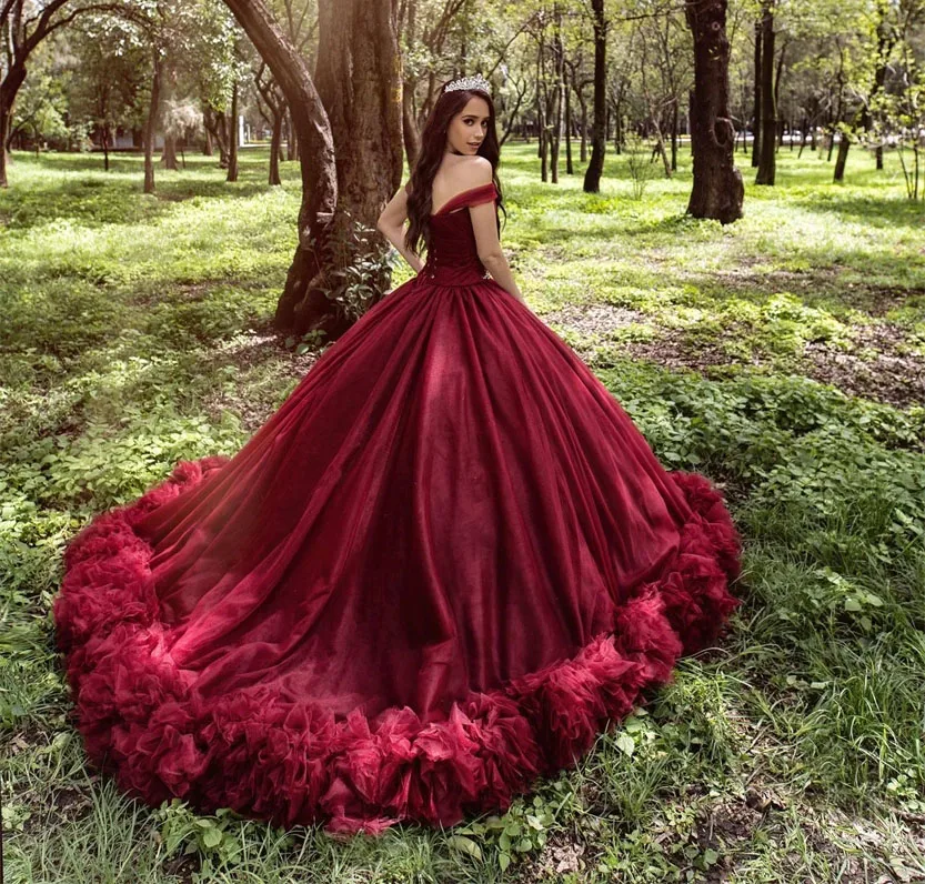 

Burgundy Princess Quinceanera Dresses Ball Gown Off The Shoulder Ruffles Sweet 16 Dresses 15 Años Custom