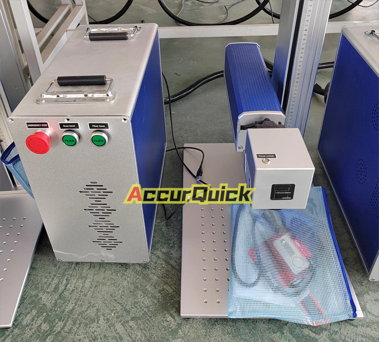 Easy Operating 20W Fiber Laser Engraving and Marking Machine 30W 50W 60W 70W Laser Marking for Aluminum Brass