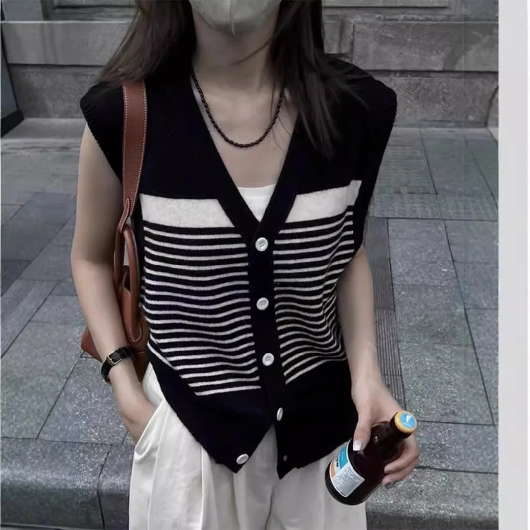 

Loose Casual Knitted Vest Top Sleeveless V-Neck Patterned Autumn Winter New Style Women's Fashion Outerwear