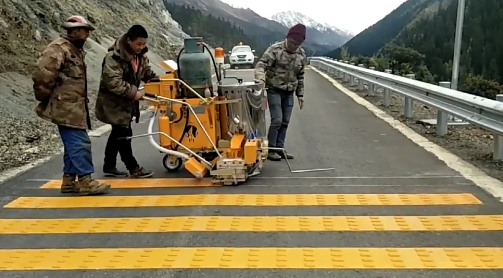 Direct Sale Hot Melt Road Marking Ribs Line Machine Made in China Cheap Price Pavement Marking Machine