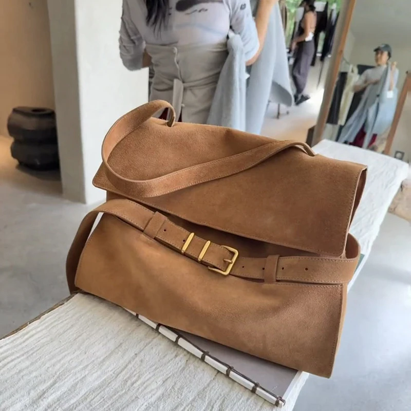 

Frosted Tote Bag Magnetic Snap Closure Flip-top Briefcase Metal Buckle Belt Shoulder Bag Adjustable Shoulder Strap Crossbody Bag
