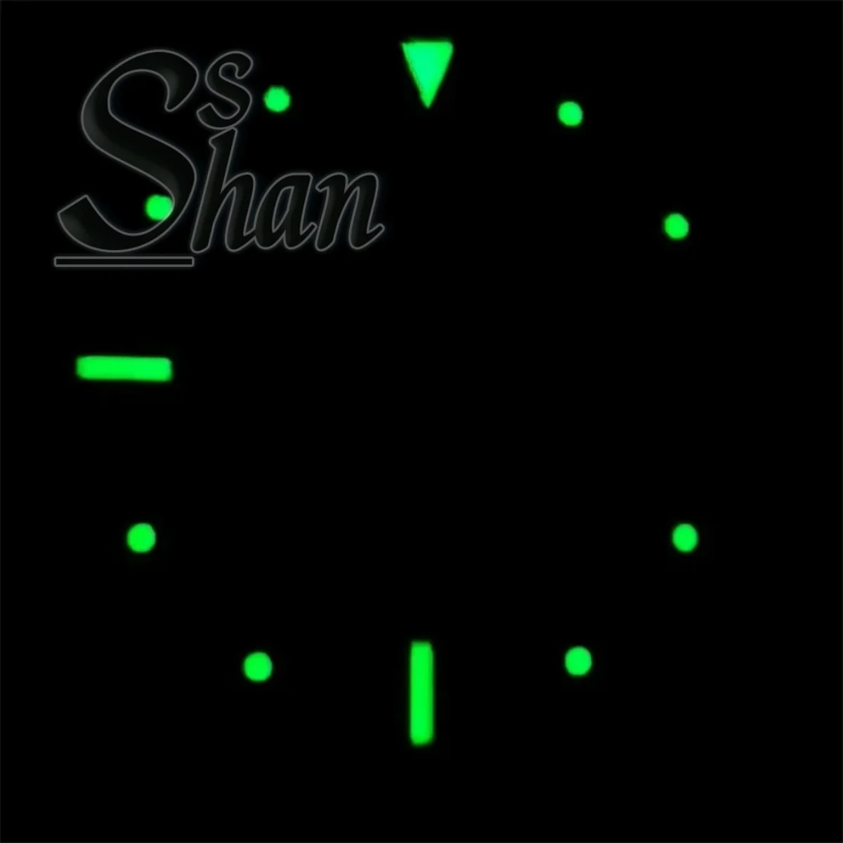 Das 29-mm-Sunburst-Zifferblatt NH34A mit braunem Sunburst-Zifferblatt ist mit dem Automatikwerk NH34A GMT mit Datumsfenster ausgestattet