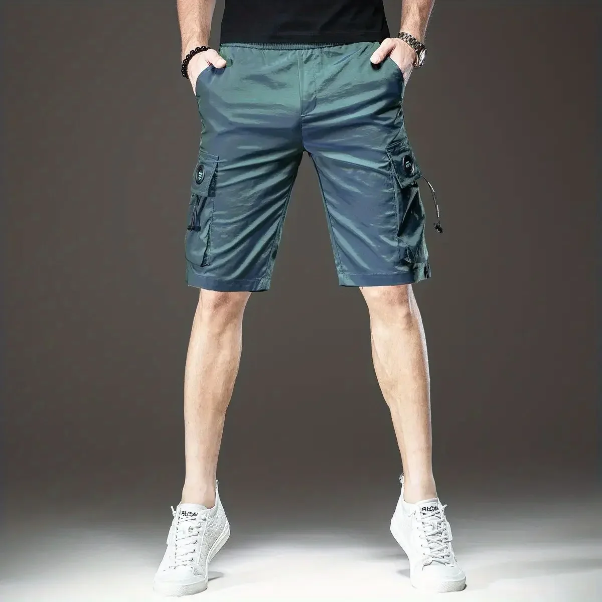 

Однотонные мужские шорты-карго с карманами. Мужские шорты-бермуды. Мешковатые свободные широкие длинные брюки с полуэластичной резинкой на талии. Новые красивые популярные.