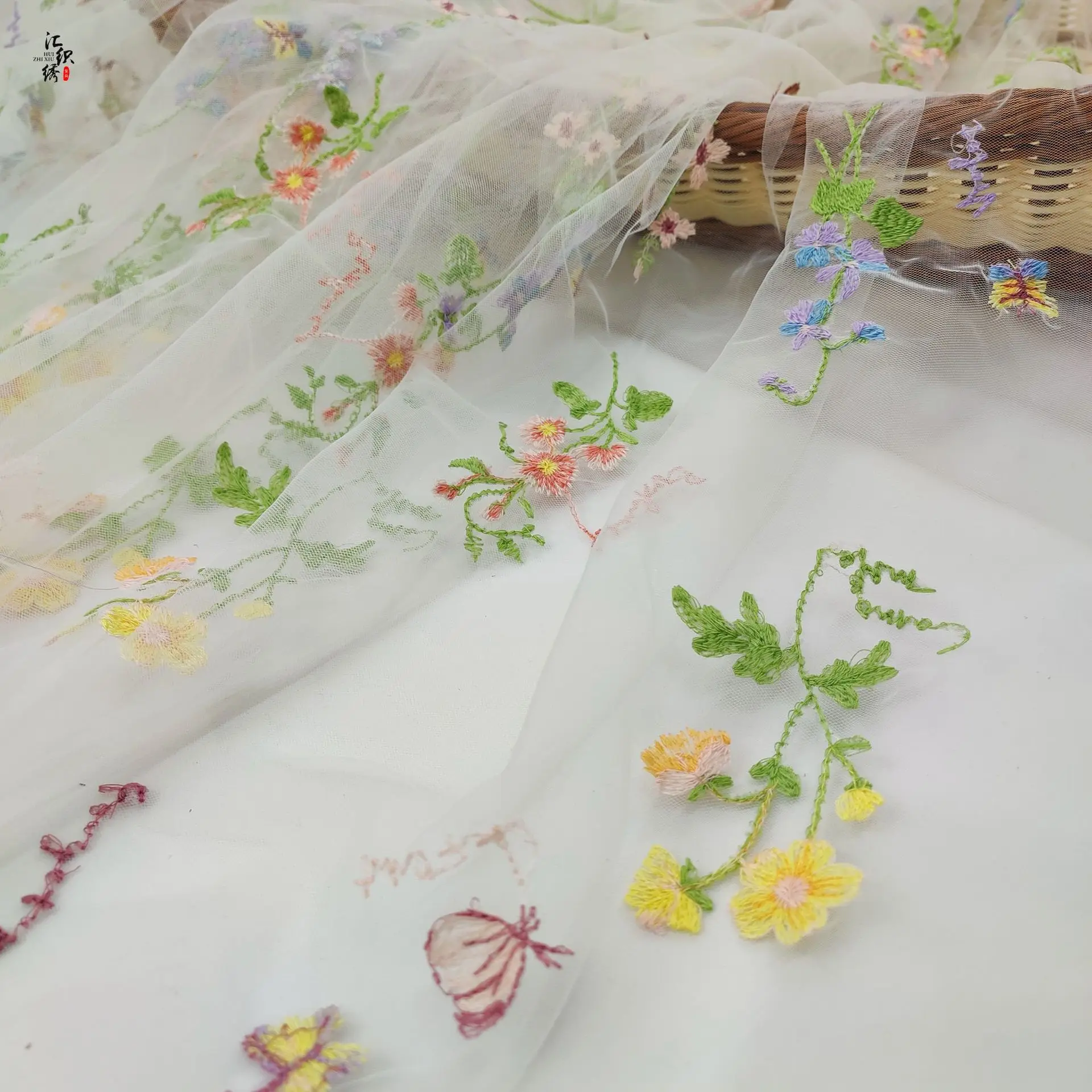 

Swiss mesh floret embroidery lace fabric DIY dress dress curtain tablecloth decoration garment mesh high quality